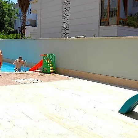 Kemer Suit