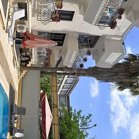 Kemer Suit
