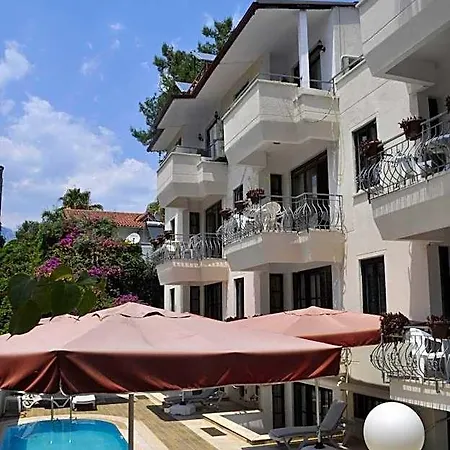 Kemer Suit