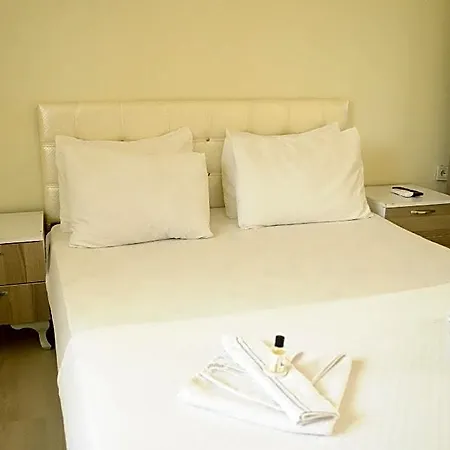 Kemer Suit 3*